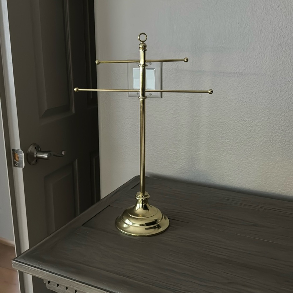 Potterybarn necklace jewelry holder